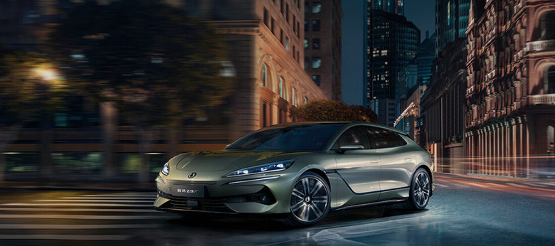 BYD вывела Denza и Leopard на рынок Северной Америки